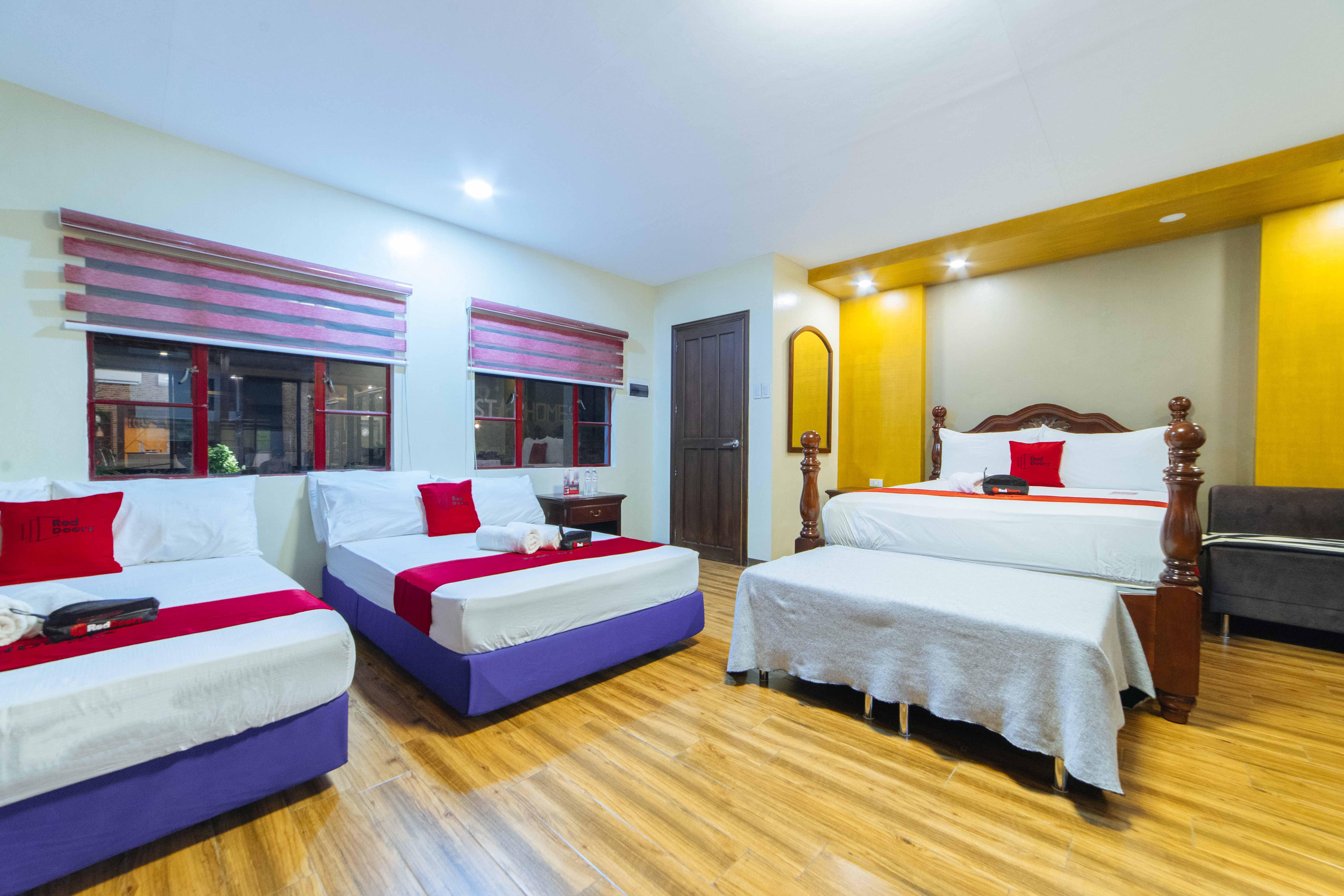 RedDoorz Plus @ Starhomes Olivianville Tarlac City Exterior foto
