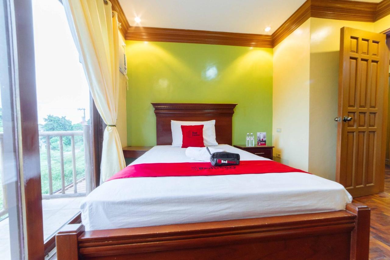 RedDoorz Plus @ Starhomes Olivianville Tarlac City Exterior foto