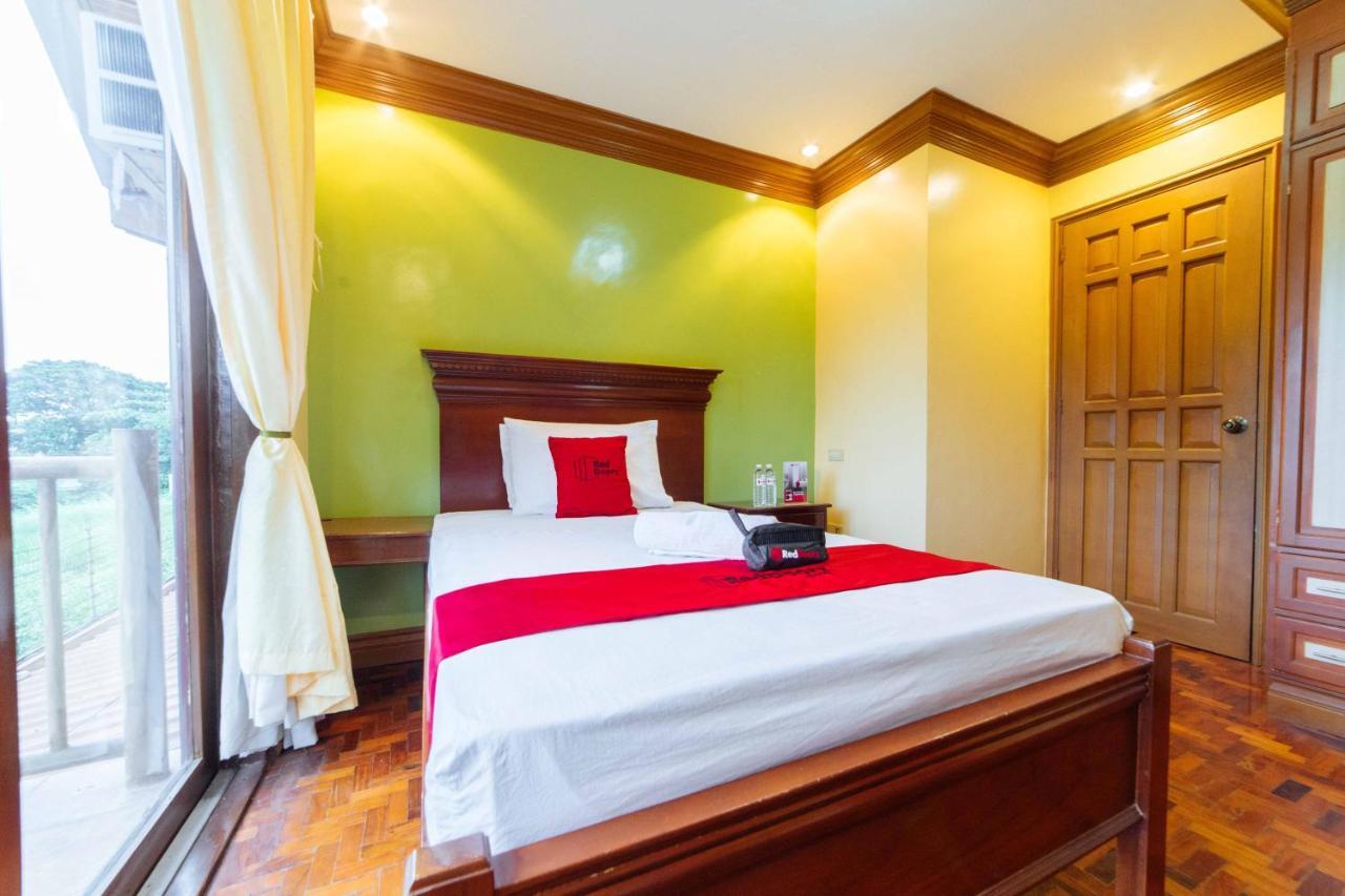 RedDoorz Plus @ Starhomes Olivianville Tarlac City Exterior foto